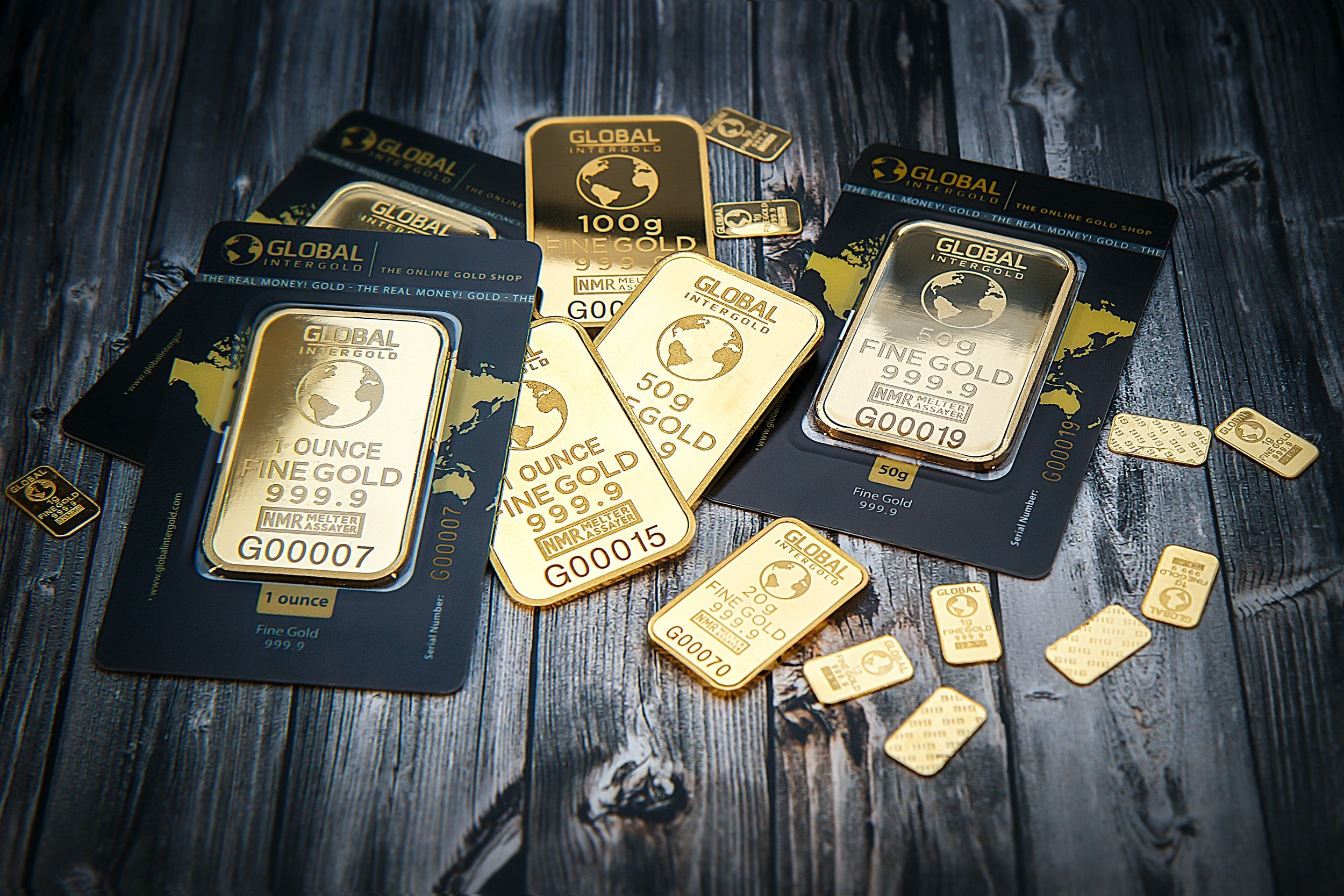 Gold blocks pay rise